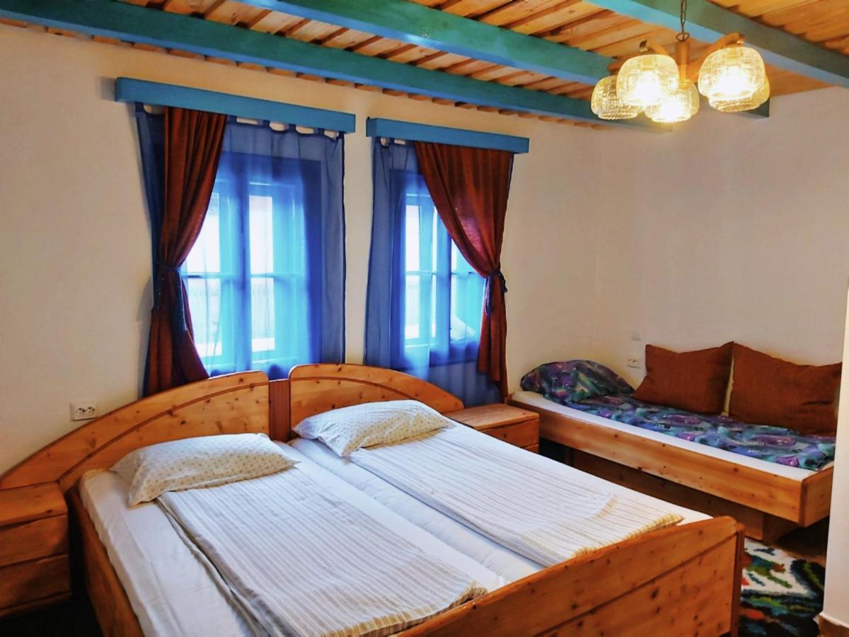 Casa Toth Hostel Viseu de Sus Luaran gambar
